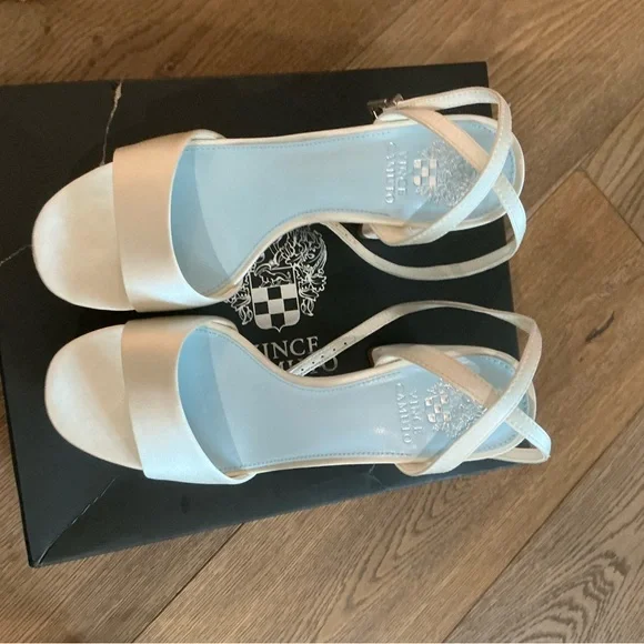 NEW Vince Camuto Pendry4 Platform Sandals - Picture 9 of 9